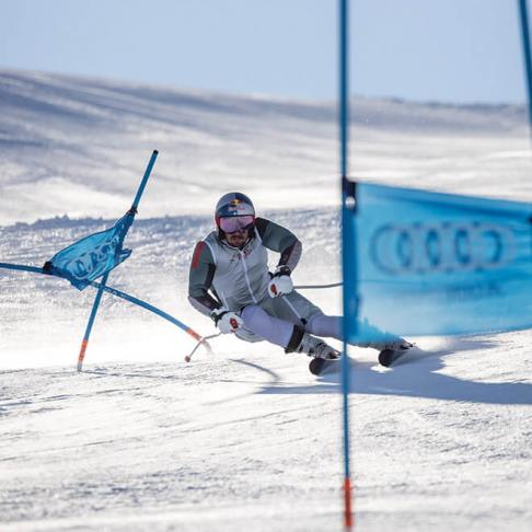 Van Deer | ALL | Bild | 2025-09 | Ski