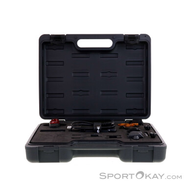 Lezyne Mega Drive 1800i loaded Kit Bike light set